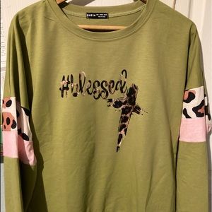 Lite sweater size Large with leopard #
